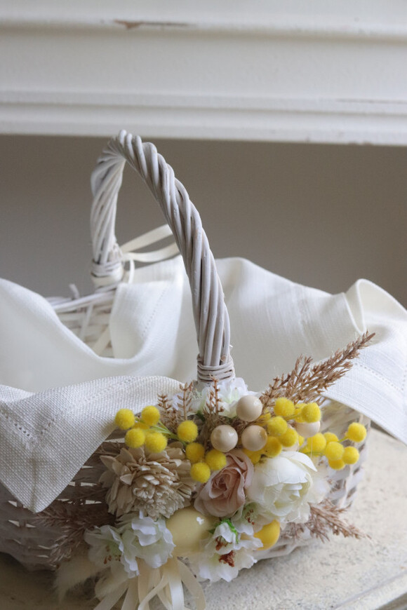 Romantic Mimosa 2, dekorowany koszyczek wielkanocny