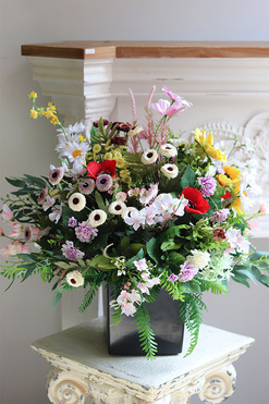 Polska Łąka, kompozycja kwiatowa w naczyniu, wym.60x63cm