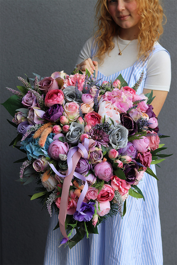 Delania Serenada 2, bogata wiązanka nagrobna