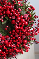 Winter Eve, czerwony świąteczny wianek dekoracyjny