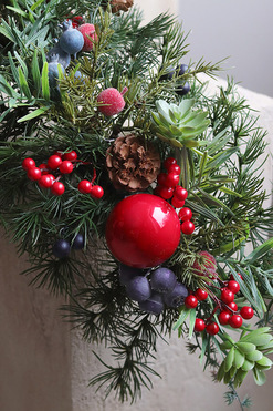 OD RĘKI Berry Xmas, girlanda świąteczna z bombkami, dł.130cm