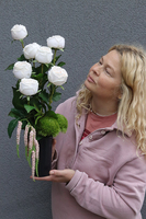 Clear Design Roses Ecru, nowoczesny bukiet nagrobny we wkładzie