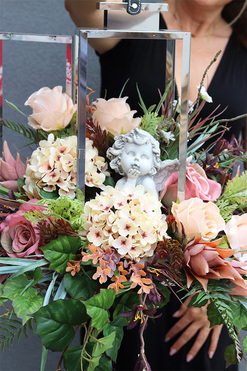 Angelo Garden Beige, lampion nagrobny z kwiatami, wys.52cm   