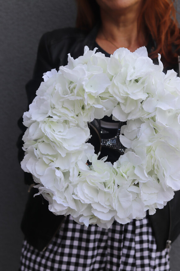 Hortensja White, wianek komunijny na drzwi lub stół