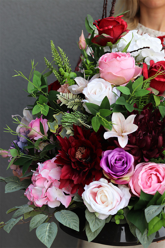 Felinata, kompozycja nagrobna w naczyniu