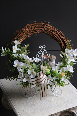 Króliczek w Mirabelkach, wielkanocny wianek dekoracyjny, rozp.40cm