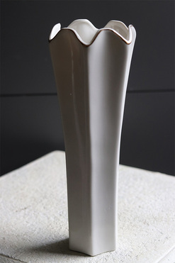 Fleur Blanche, ceramiczny smukły wazon, wym.28x10cm 