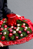 Carol, stroik ze świecą na talerzu