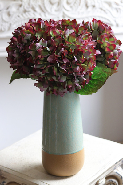 Blumelia Hydrangea Turkus, kompozycja kwiatowa hortensje w wazonie