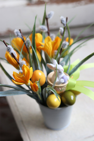 Bresto, wielkanocny stroik z krokusami, wys.25cm