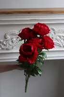 Love Me, bukiet peonii do wazonu, czerwone