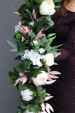 Miranda Music, elegancka girlanda z białymi kwiatami, dł.136cm  