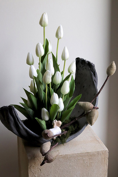 Sheperd Volcan, kompozycja nagrobna w misie