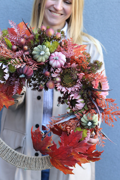 Jesienny Ogród, asymetryczny jesienny wianek z dyniami