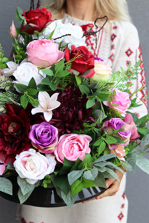 Felinata, kompozycja nagrobna w naczyniu