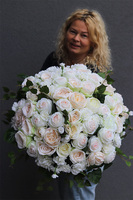 bogata kompozycja kwiatowa, Celestina, wym.35x60cm