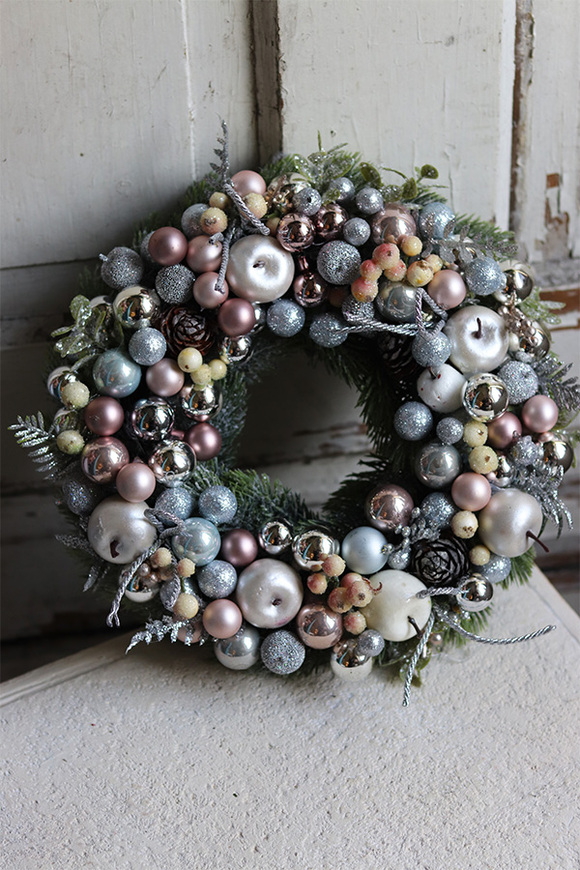 Glamourina 2, świąteczny stroik na szarym talerzu, śr.35cm 