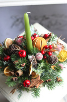 Kolory Świąt, świąteczny stroik ze świecą