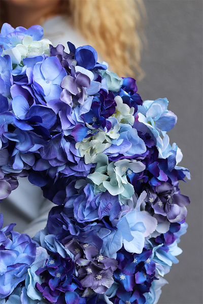 Blue Butterfly, wianek z hortensji na drzwi