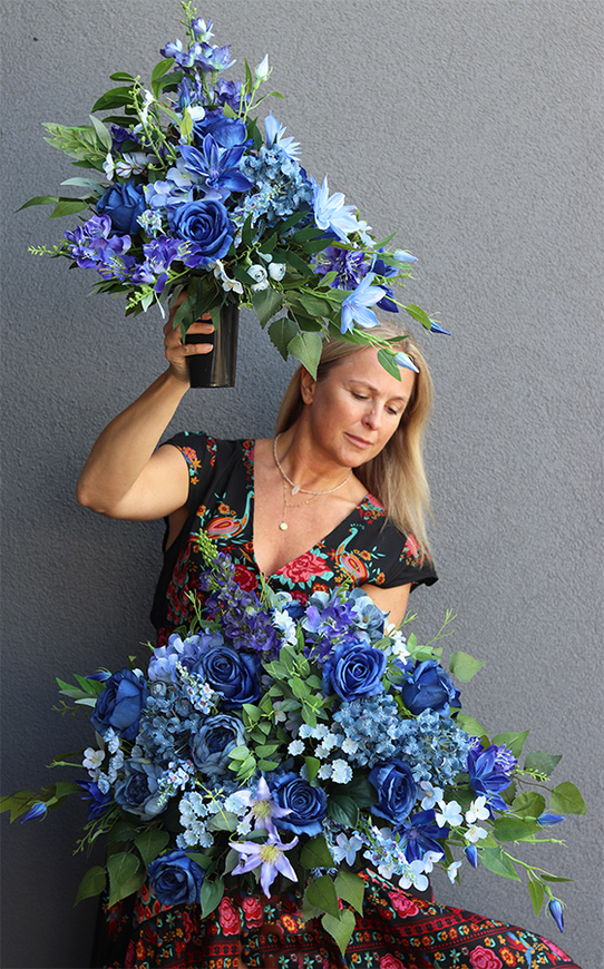 Blue Berra, komplet dekoracji nagrobnych