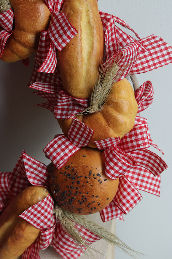 Pieczywko, wianek dekoracyjny do powieszenia