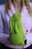 Bunny Green, wielkanocna figurka zając welurowy