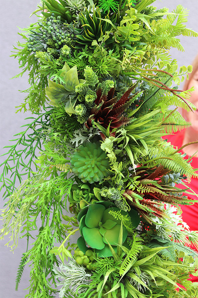 Green Delina, kompozycja sukulenty do twojej donicy, wym.44x85x35cm