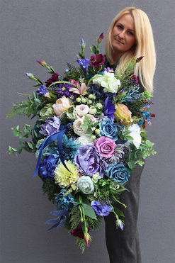 Christi Blue, niebiesko-zielona wiązanka nagrobna, dł.90cm