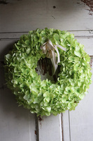 Greenua, wianek z zielonych hortensji na drzwi, śr.40cm