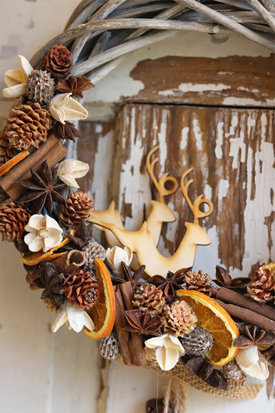 Reny Natural, świąteczny wianek z reniferami