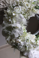 Komunijna Melodia, biały wianek komunijny z motylem