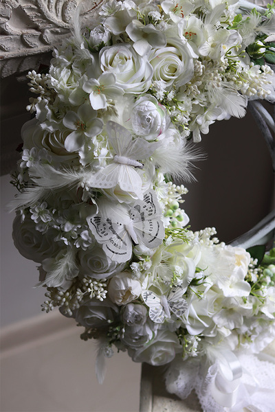 Komunijna Melodia, biały wianek komunijny z motylem