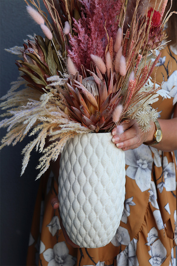 Boho Spring, kompozycja kwiatowa z suszem	