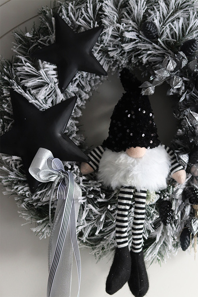 Black Winter, zimowy wianek na drzwi