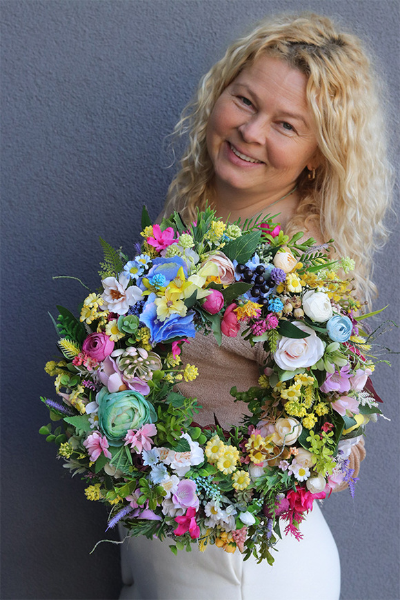 Kolorowa Łąka 2, kwiatowy wianek na drzwi