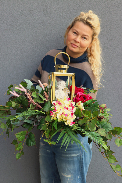 Angelo Garden Bordo 3, złoty lampion nagrobny z kwiatami