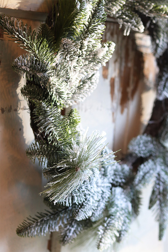 Śnieżny Świat, zimowy wianek iglasty