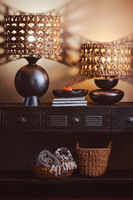 Nero lampa stołowa z plecionym abażurem	