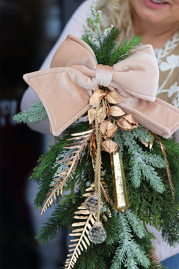 Jerusalem, girlanda zimowa z kokardą