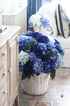 Karenao Blue Provance L, kosz z hortensjami, wym.80×65