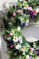 duży wieniec nagrobny, Wiosną