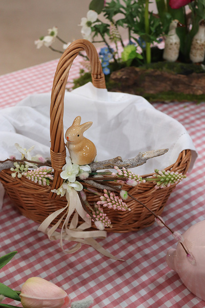 Rozkoszny, dekorowany koszyczek wielkanocny