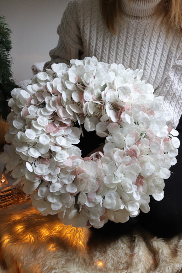 Mroźne Szczęście, zimowy wianek z błyszczących liści