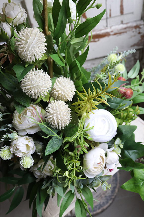 Hortelia, kompozycja kwiatowa w srebrnej donicy, wys.65cm