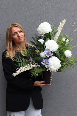 Nelema White 2, bukiet nagrobny we wkładzie, dł.60cm