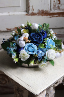 Błękitna Szwajcaria, kompozycja w srebrnym naczyniu