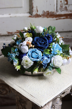 Błękitna Szwajcaria, kompozycja w srebrnym naczyniu, wym.17x30cm