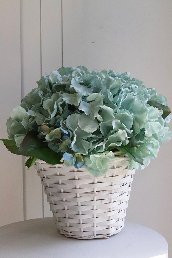 Kreolisse kosz z morskimi kwiatami hortensji
