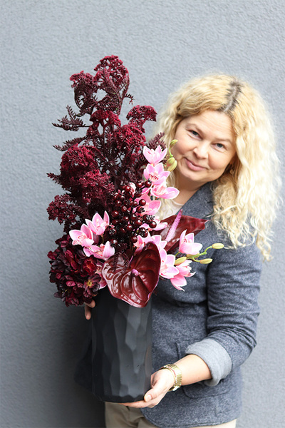 Bettina Arturia Bordo, dekoracyjny bukiet w wazonie	