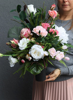 Pink Oddysey, bukiet nagrobny we wkładzie